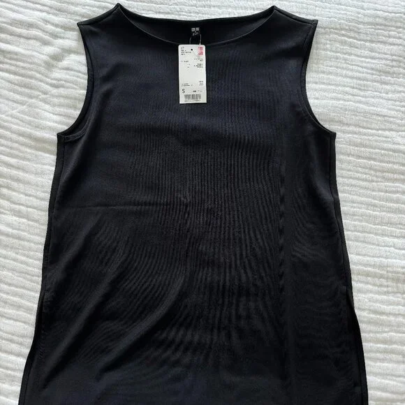 ✨ UNIQLO Sleeveless Top Brand New with Tags! ✨ - Picture 3 of 9